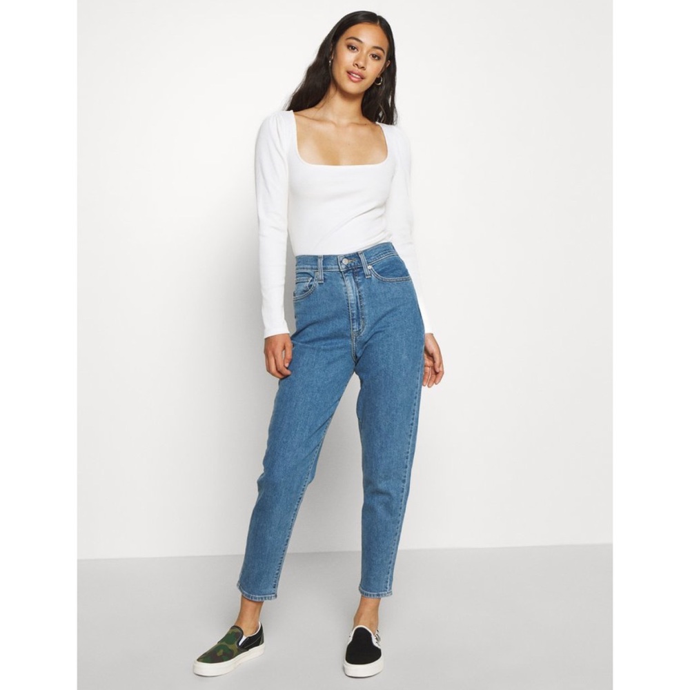 NWT Levi’s High Waist Rise Taper Denim Jeans 26